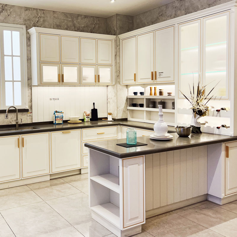 Perché scegliere mobili da cucina bianchi lucidi per la tua casa?
